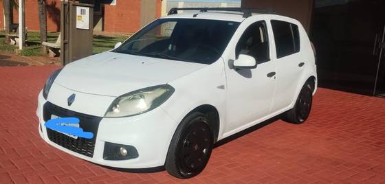 RENAULT SANDERO 1.0 EXPRESSION 16V FLEX 4P MANUAL RENAULT SANDERO 1.0 EXPRESSION 16V FLEX 4P MANUAL